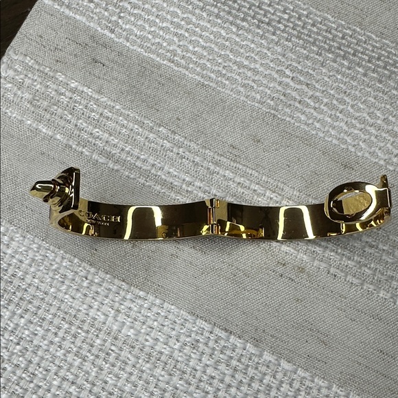 COACH HALF INCH HINGED LEATHER TURNLOCK BANGLE - Picture 4 of 4